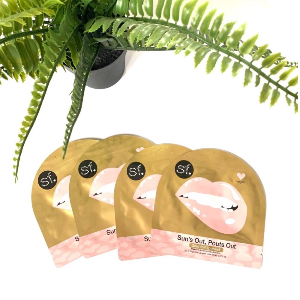NWT Sun's Out, Pouts Out Gold Foil Lip Masks (4 pack)